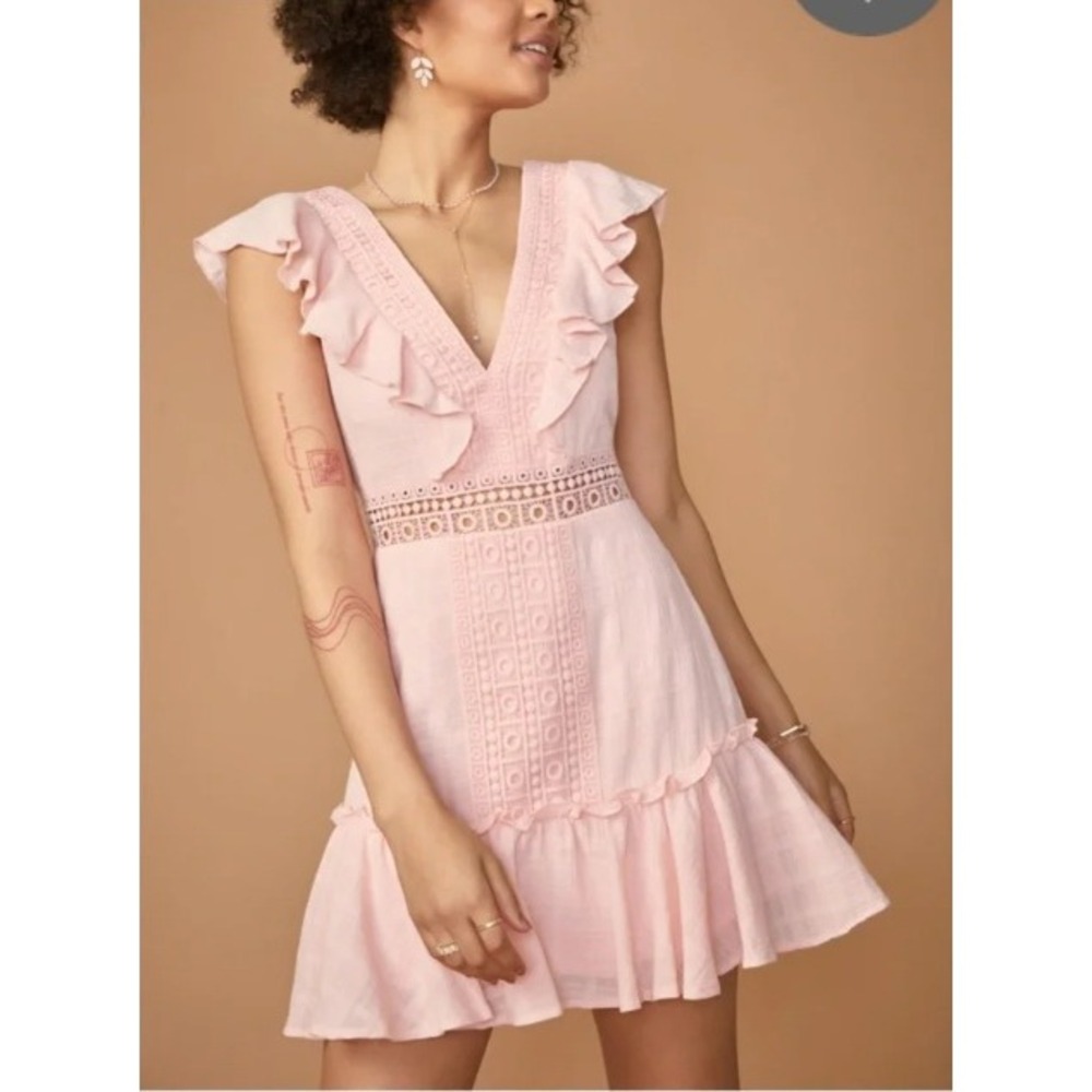 Francesca's Mi Ami‎ Crochet Mini Dress Size M Pink NEW Lace Flutter Sleeve Boho